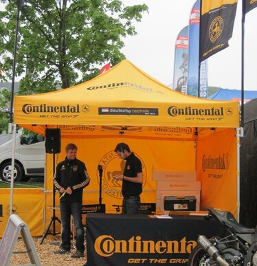Lichtgrijze 6x3 m opvouwbare beursgazebo gepersonaliseerd met Stihl logo - Ecotent
